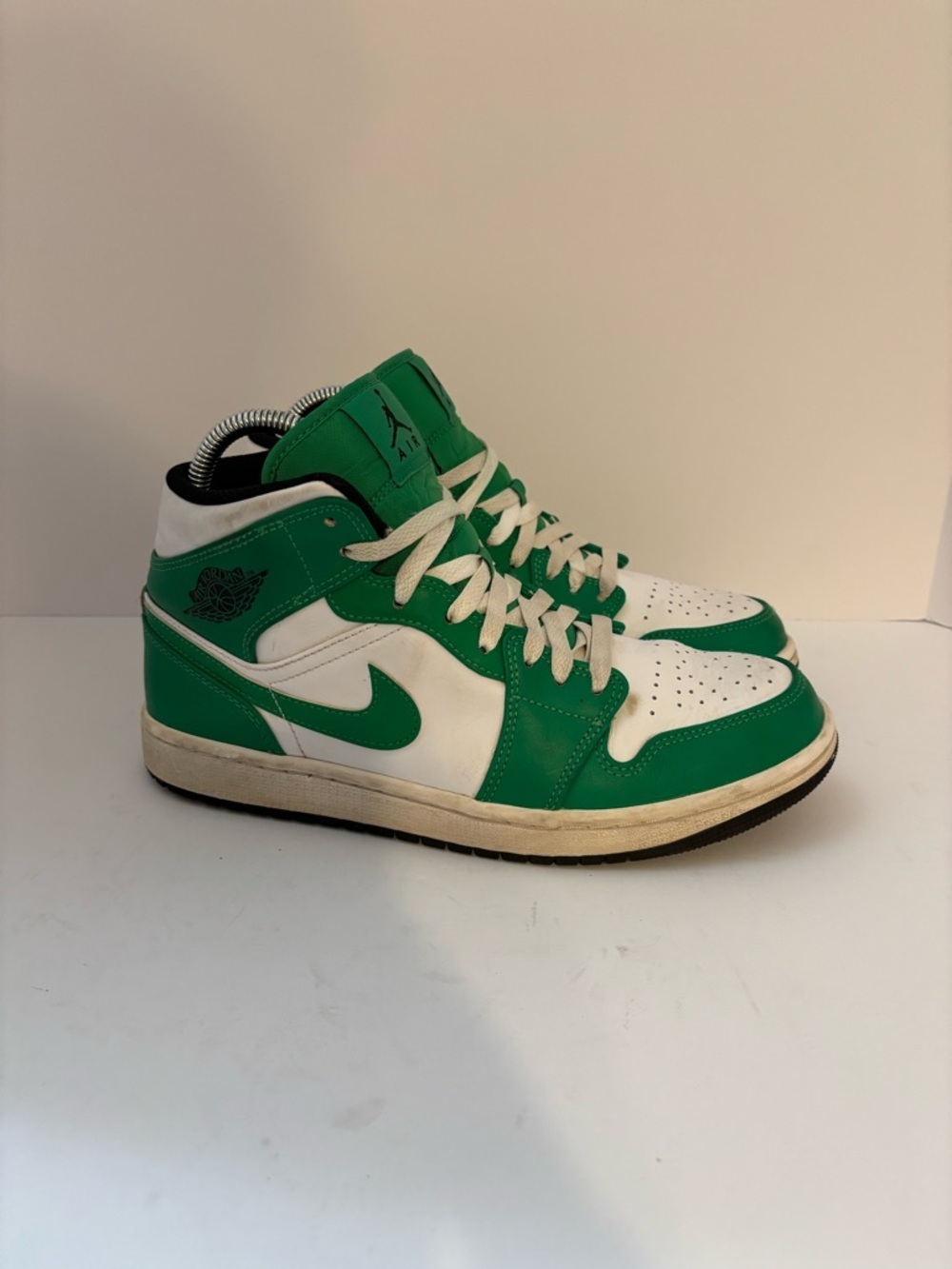 Jordan 1‎ mid size 8.5